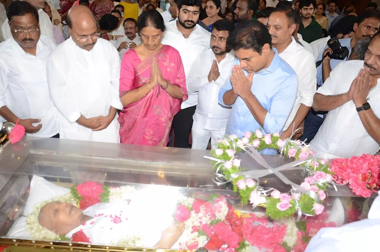 KTR at Ramoji rao funeral