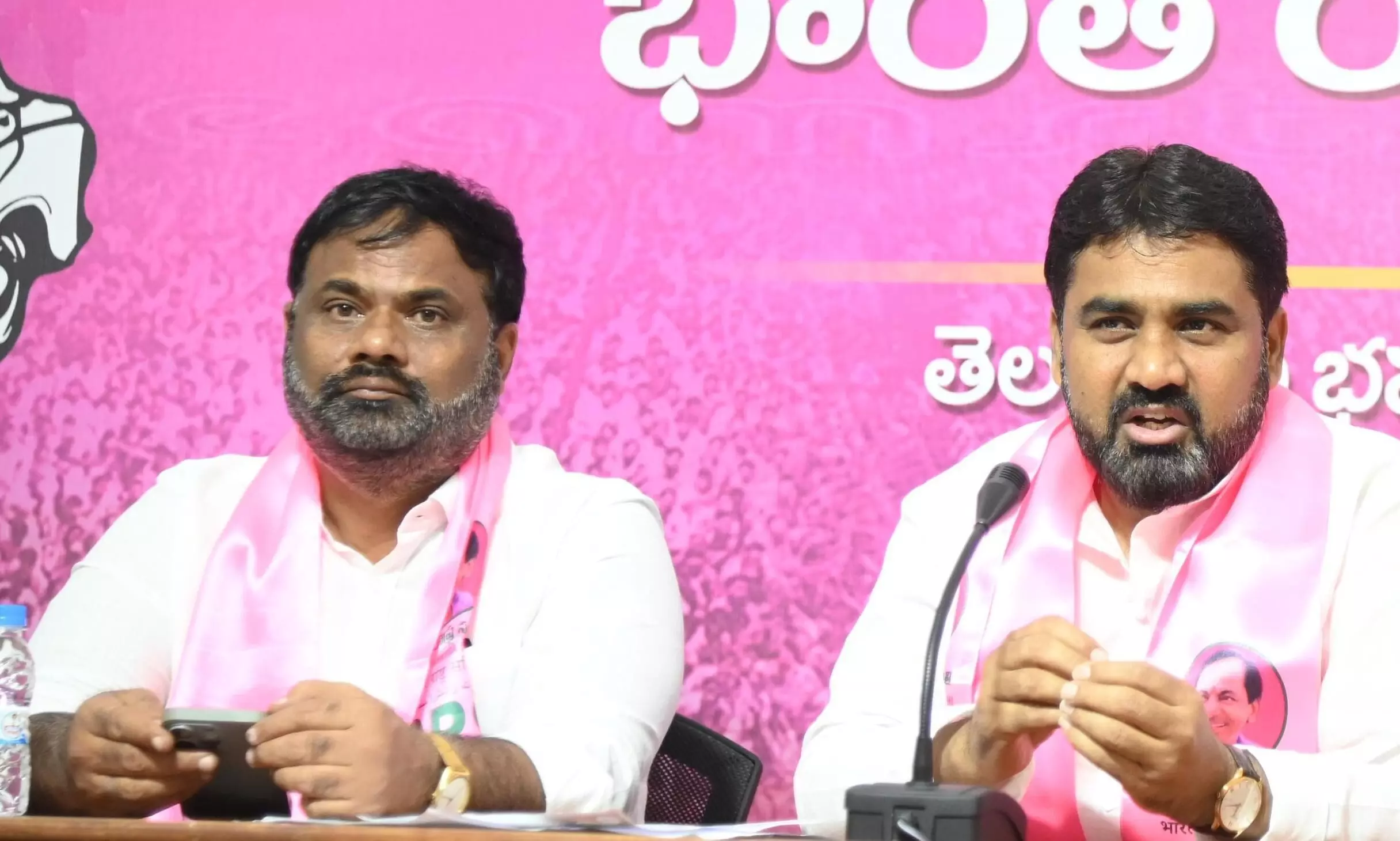 మైనారిటీ గురుకుల స్కూళ్లను ఎత్తేసేందుకు సర్కార్‌ కుట్ర